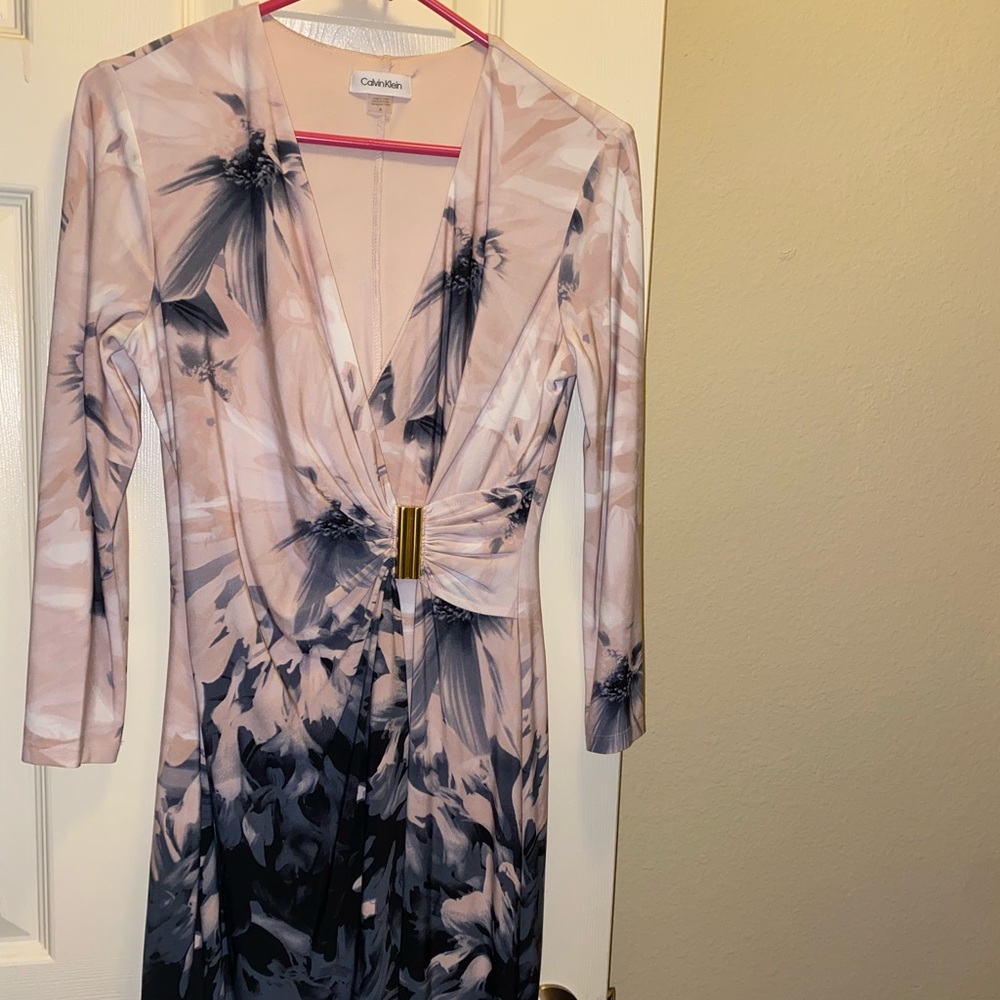 Size 4 Calvin Klein dress. Excellent condition!